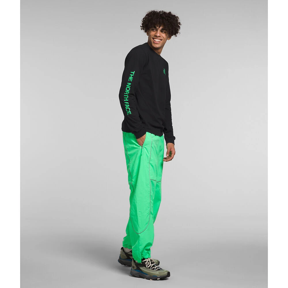 The North Face Men's Long-Sleeve Sleeve Hit Graphic Tee 2 The North Face Men's Long-Sleeve Sleeve Hit Graphic Tee - Image 2